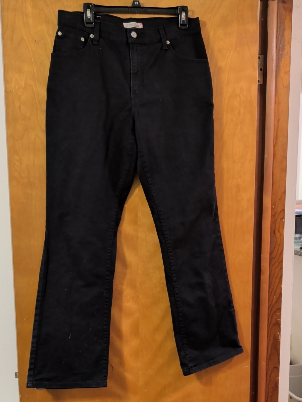 Levi's Classic Black Relaxed Boot Cut 550 Jeans